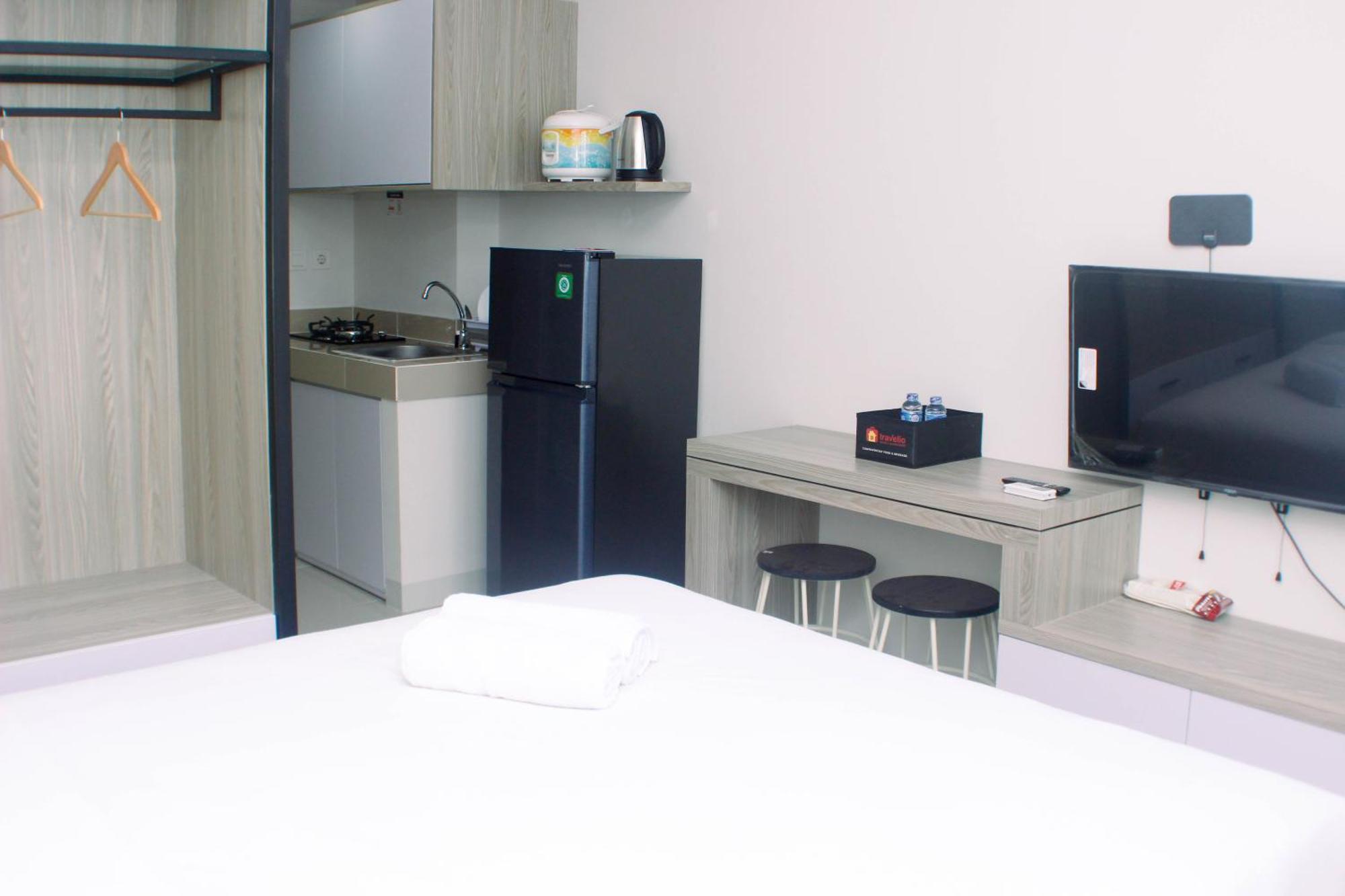 Apartemen Homey And Minimalist At Vasanta Innopark By Travelio
