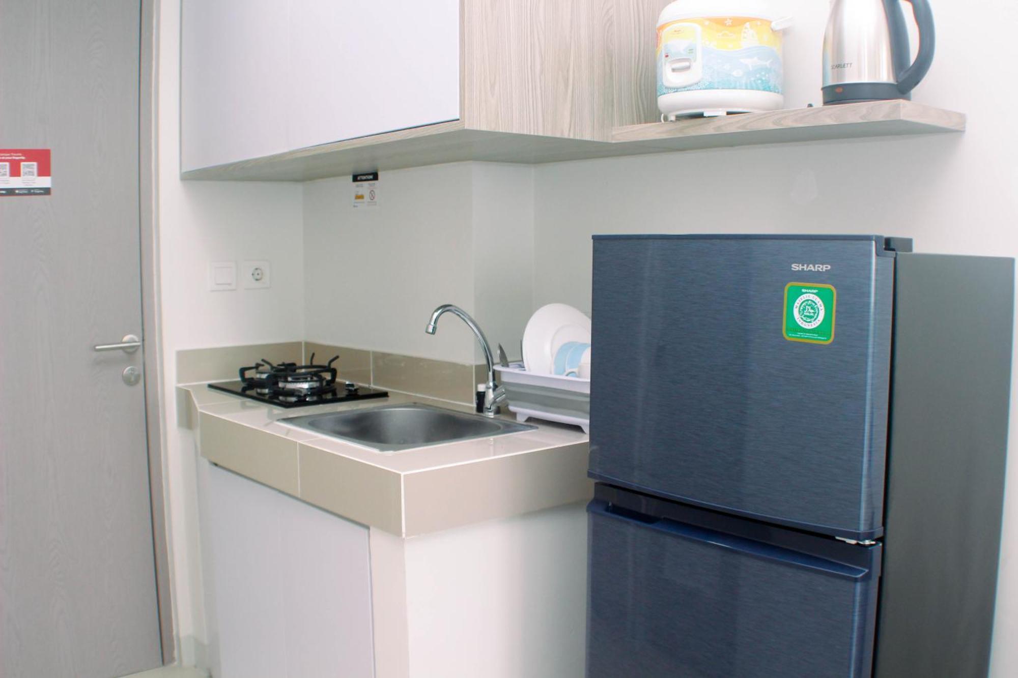 Homey And Minimalist At Vasanta Innopark By Travelio Apartemen